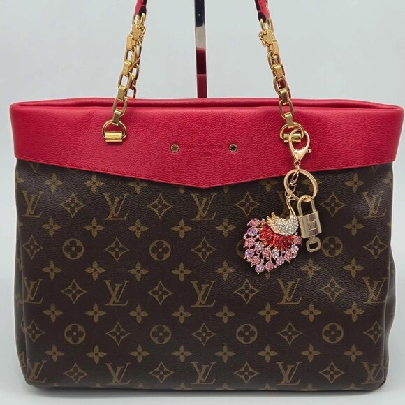 Authentic Louis Vuitton Lock & Key with unbranded Peacock Bagcharm, Keycharm - Picture 4 of 8